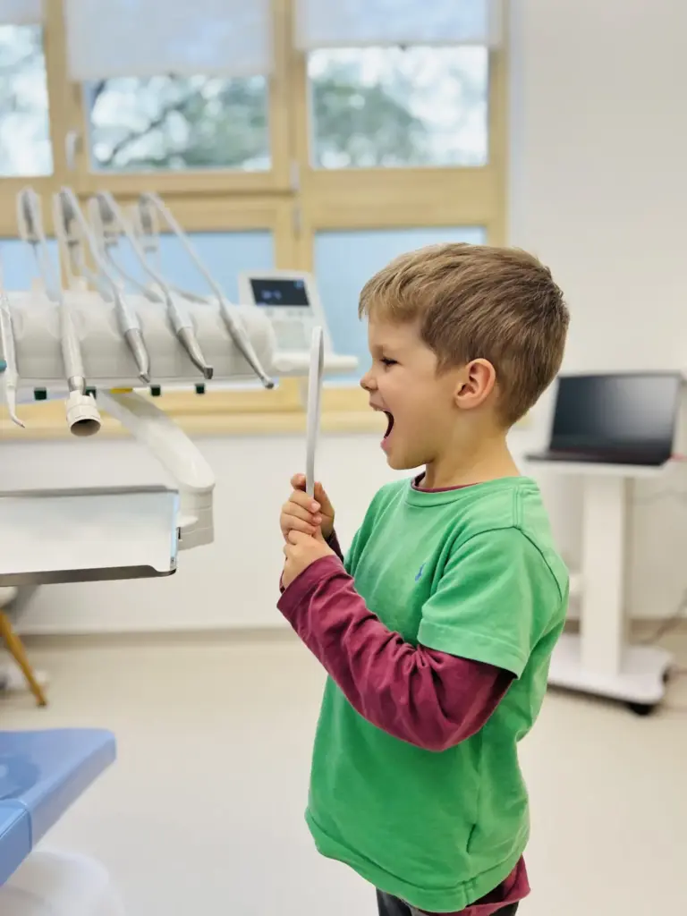 Gyermekfogászati kezelés a Mercz Dentalban